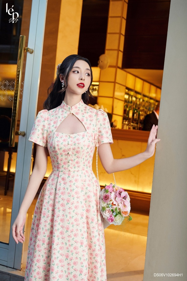 Váy hoa cúc họa mi màu đen cổ bẻ cài khuy xòe ngắn Style Retro Hàn Quốc -  Đầm dáng xòe | ThờiTrangNữ.vn