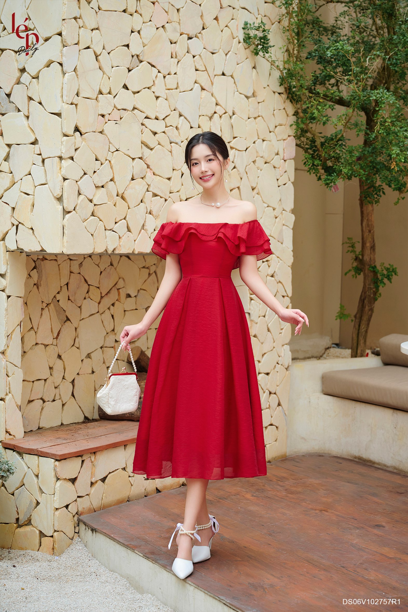 Đầm dạ hội đỏ trễ vai tay lỡ xẻ tà quyến rũ | Đầm dạ hội đẹp